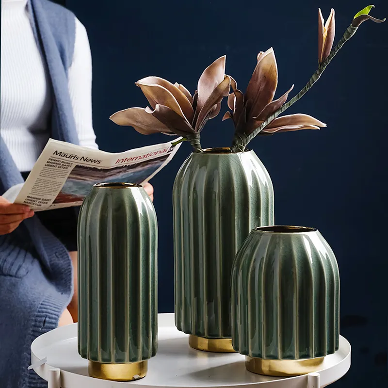 Modern seramik çiçek vazo 3 adet Set yuvarlak şekil kaplama altın kenar dekoratif vazo otel ve proje seramik ekici