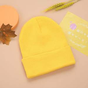 Gorro de Punto de Invierno Cálido de Fibra Acrílica de Color Sólido con Logotipo Bordado Personalizado al por Mayor, Unisex, para Viajes - Product Image 3