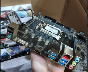 Tarjeta Madre Usada B660M D2HX SI con 64GB DDR4 Micro-ATX LGA 1700 Doble Canal de Memoria - Product Image 5