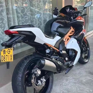 Modèle <span class=keywords><strong>GP</strong></span> d'occasion de haute qualité, refroidi par eau, avec configuration haut de gamme et échappement latéral dissimulé. - Product Image 4