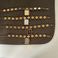 Jam Tangan Gelang Kuarsa Wanita Mewah Rantai Tautan Bunga Dial Persegi Panjang Jam Tangan Elegan Reloj Mujer Jam Tangan Wanita Modis Emas
