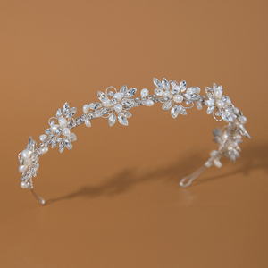 Bandeau de <span class=keywords><strong>cheveux</strong></span> de diamant de <span class=keywords><strong>fleur</strong></span> de Style japonais coréen fait à la main nouveau bandeau de <span class=keywords><strong>couronne</strong></span> de mariée de perle d'eau douce - Product Image 3