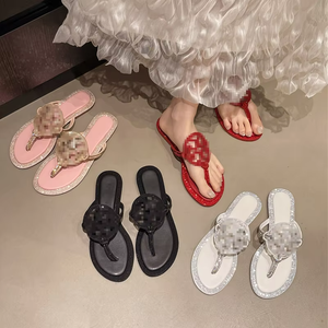 รองเท้าแตะแฟชั่นฤดูร้อนแบบใหม่สำหรับผู้หญิง รองเท้าแตะลำลองแบบสายรัด PVC รองเท้าแตะเจลลี่แบบสวมพื้นเรียบสำหรับใส่ไปชายหาด - Product Image 2