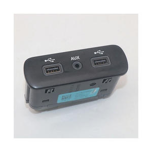 Hub multimédia OEM avec port de charge USB auxiliaire 68294075AA pour 17-23 pour Chrysler pour <span class=keywords><strong>Dodge</strong></span> Auto Electrical System Product - Product Image 1