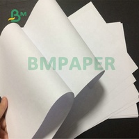 80gsm 90gsm 120gsm 61x86cm Offset Uncoating White Paper Board pour l'impression de livres
