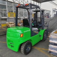 Chariot élévateur électrique de 3 tonnes, hauteur de levage de 7 m, batterie lithium-ion pour entrepôt frigorifique, manutention de matériaux, empilage de palettes