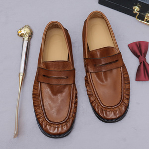 Mocasines retro de cuero para hombre, estilo nostálgico, sin cordones, de tacón bajo, de cuero vaquero lavado, ligeros. - Product Image 2
