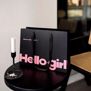 Borsa di Carta di Lusso Personalizzata per Shopping, Confezionamento di Abbigliamento, Cosmetici e Gioielli, Nera e Rosa con Manico - Product Image 5