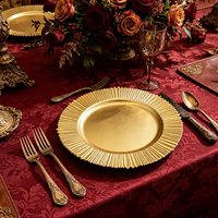 Assiettes rondes décorées de motifs dorés de qualité supérieure, fournies par l'usine, pour une utilisation festive à la table