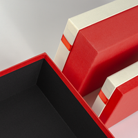 Boîte d'emballage en papier de qualité supérieure, élégante, rouge et blanche, ensembles de boîtes cadeaux avec de grands nœuds en satin - Plusieurs tailles disponibles