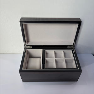 Boîte à montres en bois durable fabriquée à la main, forme carrée, rangement élégant, présentoir pour montres précieuses, matériaux en cuir PU, marque DS - Product Image 5