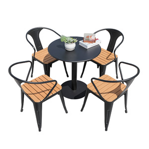 Ensemble de table de jardin en fer, 4 places, meubles d'extérieur, style industriel, résistant à l'eau, meubles de patio - Product Image 1