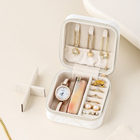 Boîte de rangement pour bijoux miniature personnalisée avec logo d'usine, boîte carrée à fermeture éclair en cuir PU, organiseur pour bagues, colliers, boucles d'oreilles, cadeau de voyage, Saint-Valentin