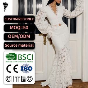 ชุดเซ็ต 2 ชิ้น ผู้หญิง รุ่น OEM 2026 ดีไซน์เซ็กซี่ สีขาว แขนยาว ผ้าลูกไม้ เสื้อคอวีลึกติดกระดุม กระโปรงยาวทรงเข้ารูปประดับลูกไม้ - Product Image 1