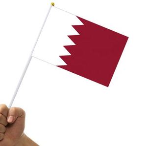 Drapeau agitant à la main de jeu de sport en gros avec poteau 100% drapeaux agitant à la main du Qatar en polyester - Product Image 1