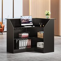 Réception locale américaine avec étagères de rangement, comptoir de réception moderne en forme de L, table de réception pour petit bureau
