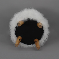 Pouf ottoman moderne personnalisé en fausse fourrure avec pieds en bois, confortable pour le salon