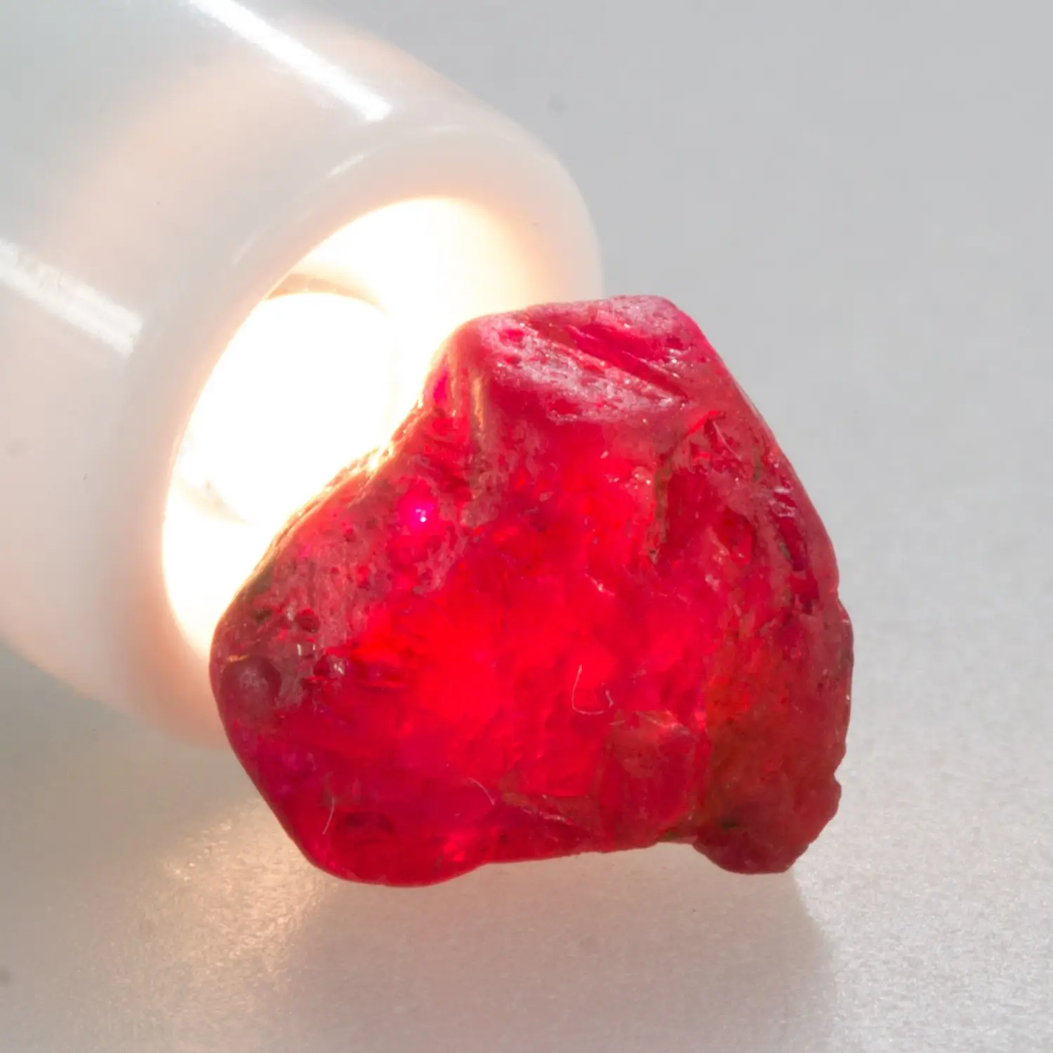 Preço de fábrica sintético corindo rubi rubi para fazer jóias