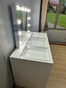 Thanh lịch hiện đại trang điểm màu trắng Vanity bảng với đèn LED bàn trang điểm hiện đại cho phòng ngủ cho căn hộ - Product Image 6