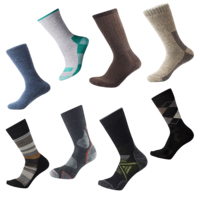 Couleurs personnalisées en gros Chaussettes décontractées en laine pour l'extérieur Chaussettes de randonnée hivernale à coussin épais avec logo sur le corps