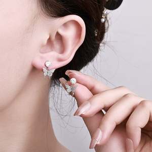 Pendientes de Plata de Ley S925 con Moissanita, Pendientes de Plata de Ley S925 con Moissanita en Forma de Mariposa - Product Image 4
