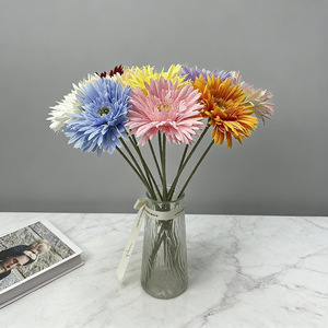 YOPIN-7960 Flores de Crisantemo de Seda Artificiales Hechas a Mano, Estilo Natural, Gerbera para Accesorios de Fotografía de Bodas - Product Image 1