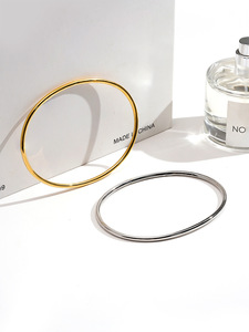 Pulsera <span class=keywords><strong>de</strong></span> Tobillo Minimalista <span class=keywords><strong>de</strong></span> Acero Inoxidable con Baño <span class=keywords><strong>de</strong></span> Oro <span class=keywords><strong>de</strong></span> 14K para Mujer, Accesorio Versátil <span class=keywords><strong>de</strong></span> Alta Gama para el <span class=keywords><strong>Pie</strong></span> - Product Image 5