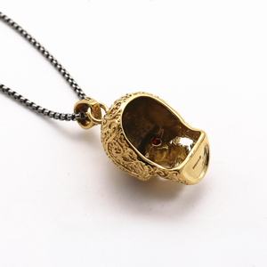 Colgante de Calavera de Acero Inoxidable con Ojos de Rubí, Chapado en Oro, Cabeza de Fantasma del Infierno, Collar de Acero de Titanio - Colgantes y Amuletos de Moda - Product Image 6