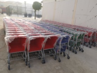 Chariot de courses de supermarché durable en maille avec protection anticorrosion et fonctionnalités pratiques
