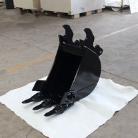 Bucket Penggali Mini XZFE, Bucket Penggali Tanah dengan Gigi Logam, Cocok untuk Excavator Kubota di Industri Konstruksi