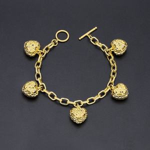 Bracelets en laiton de haute qualité plaqués or 24 carats avec zircon cubique en forme de cœur, design élégant et nouveau pour les cadeaux et les mariages - Product Image 4