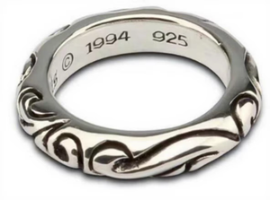 Anillo Abierto Geométrico CH Classic Cross, Plateado, para Hombre y Mujer, Estilo Lujoso Ligero, para Usar en Capas - Product Image 1