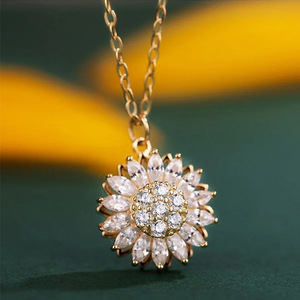 Collar de girasol giratorio de circonia <span class=keywords><strong>c</strong></span>úbica de acero y titanio, chapado en oro, para <span class=keywords><strong>novia</strong></span>, mamá, 2023 - Product Image 1