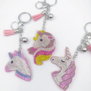 Nuevo Llavero de Unicornio de Dibujos Animados con Diamantes de Imitación y Borla de Cristal, Colgante de Moda para Bolsos - Fabricante - Product Image 1