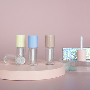 Stock de fábrica 2ml Tubos de esmalte de labios en <span class=keywords><strong>miniatura</strong></span> Multicolor Mini tubos de brillo de labios vacíos Logotipo personalizado con caja - Product Image 5