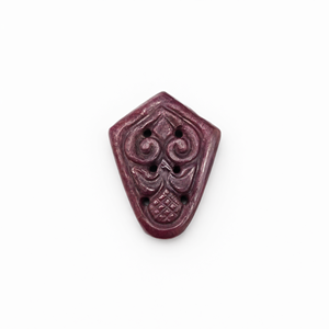 Pierre sculptée florale en rubis pour pendentif - Histoire, symbolisme et attrait moderne - Pendentif en pierre précieuse - Cadeau d'anniversaire - Fête des Filles - Product Image 2