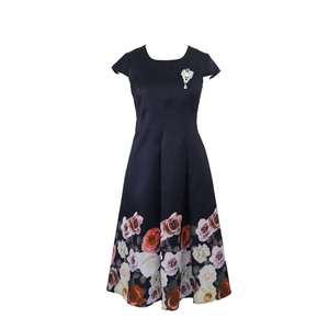 Ensemble décontracté pour femme, taille plus, imprimé, respirant, longueur genou, collection été 2025 – Commandes OEM personnalisées acceptées en gros - Product Image 2