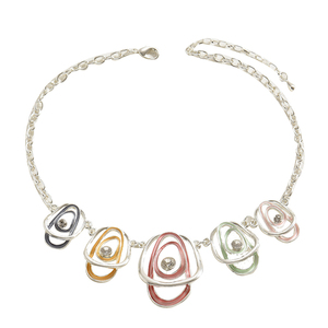 Parure de bijoux fantaisie pour femme : collier et boucles d'oreilles géométriques au design irrégulier, couleurs douces, style luxe léger et élégant - Product Image 5