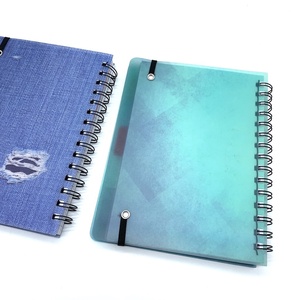 Journal de Jardin Floral Vibrant - Carnet à <span class=keywords><strong>spirale</strong></span> avec bande élastique pour les passionnés de jardinage et les amoureux des plantes - Product Image 6