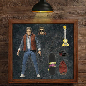 NECA Action Figure di Marty McFly dal Film Ritorno al Futuro con Articolazioni Mobili, Corpo Flessibile, Modellino da Collezione in PVC - Product Image 4