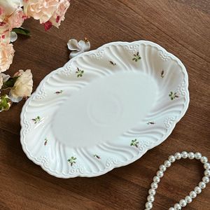 Juego de Vajilla Reutilizable de Porcelana con Relieve de Ramas de Rosa Estilo Moderno Francés, Taza de Café, Platillo y Plato, Diseño para Bodas y Fiestas, Venta al por Mayor JADE - Product Image 6
