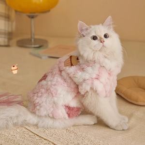 Roupas de Gato Luxuosas Clássicas Simples e Fofas para o Inverno, Antideslizantes, Ecológicas e Hipoalergênicas, Roupas Quentes para Outono/Inverno - Product Image 3