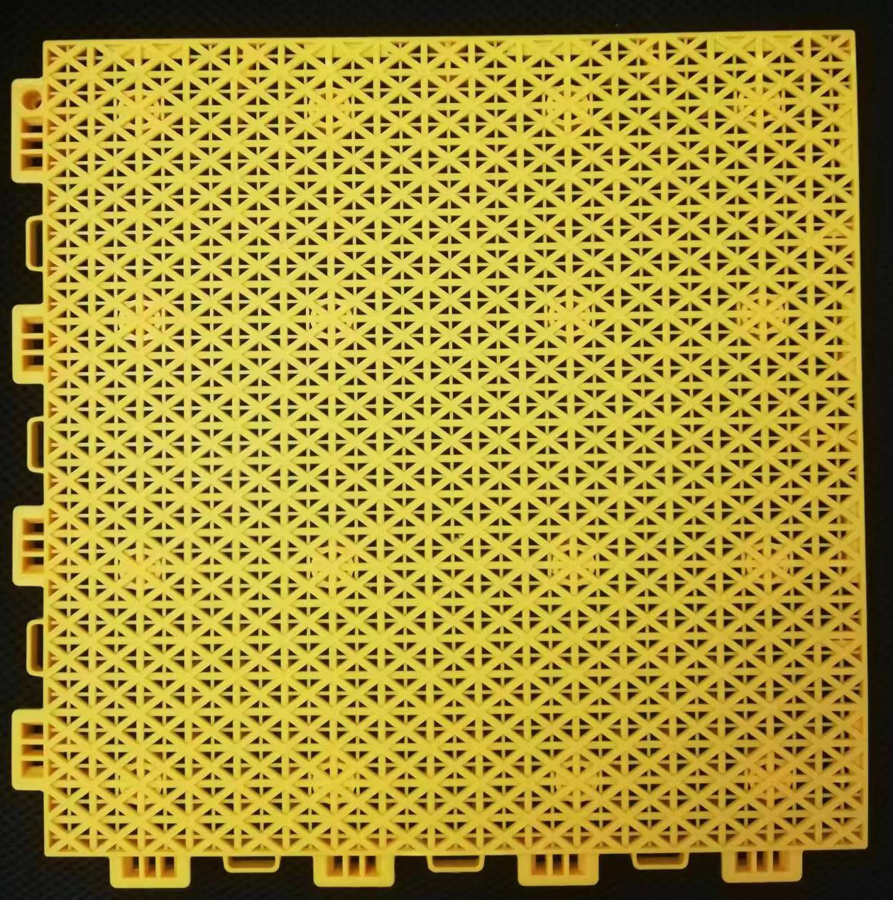 สีเหลือง