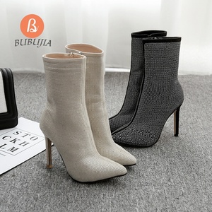Botas <span class=keywords><strong>Para</strong></span> Mujeres vendita calda <span class=keywords><strong>con</strong></span> punta di cristallo stivali <span class=keywords><strong>con</strong></span> tacco alto senza sbavature scarpe da donna <span class=keywords><strong>con</strong></span> strass lucido <span class=keywords><strong>stivaletti</strong></span> - Product Image 5