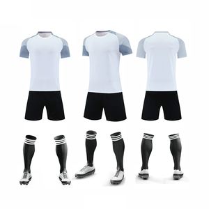 Camiseta de Fútbol Clásica Transpirable de Secado Rápido al por Mayor, Manga Corta, Personalizada, 100% Poliéster, Ropa de Entrenamiento de Fútbol de Alta Calidad - Product Image 4