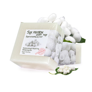 Savon solide à la carotte et au curcuma avec base de savon à l'huile de coco et huile d'olive - Nettoyant corporel hydratant et éclaircissant pour une peau douce et éclatante - Product Image 2