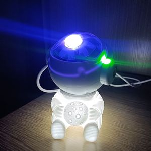 Proyector de Nebulosa Láser de Fantasía con Astronauta Abrazando la Luna, Luz Nocturna con Control Remoto para Niños, Regalos - Product Image 4