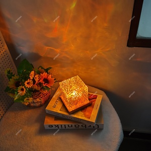 Lámpara de Mesa Proyector de Aurora Boreal Dinámica Recargable, Luces Nocturnas RGB Multicolor con Efecto de Olas Oceánicas para Decoración de Dormitorio - Product Image 4