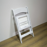 Chaise de salle à manger d'extérieur pliable moderne en plastique - Légère, imperméable, durable, écologique, mobilier commercial pour hôtel