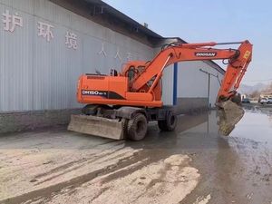 Excavatrice sur pneus d'occasion bien entretenue Doosan DH150W-7, 15 tonnes, moteur et pompe, mobilité flexible, système hydraulique d'origine - Product Image 5
